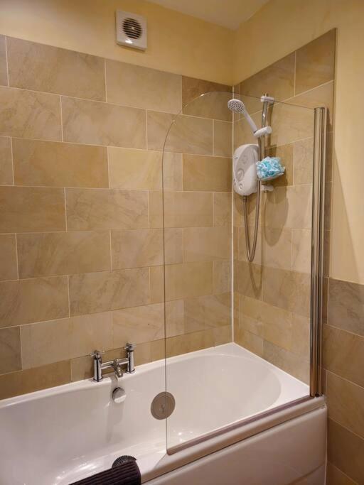2 Bedroom Modern Stylish Apt In Glasgow City Centre 외부 사진